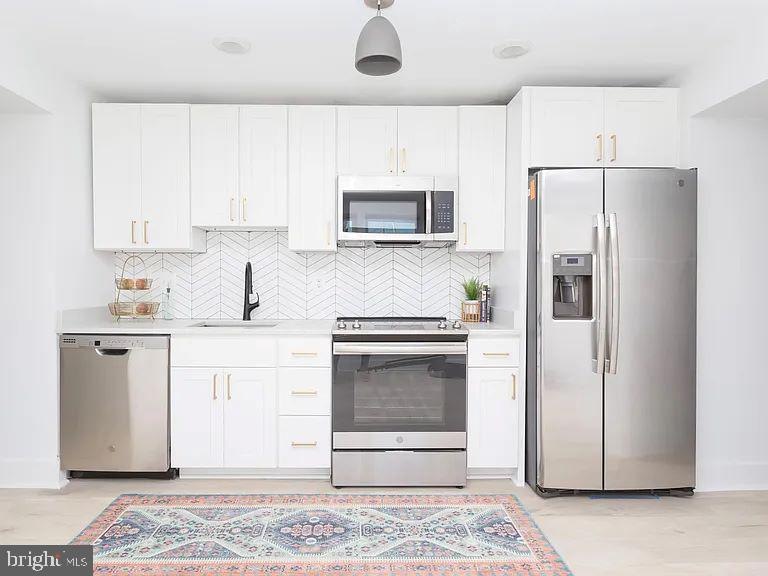 1719 Eastern Ave unit 4B, Baltimore, MD 21231 - photo 1