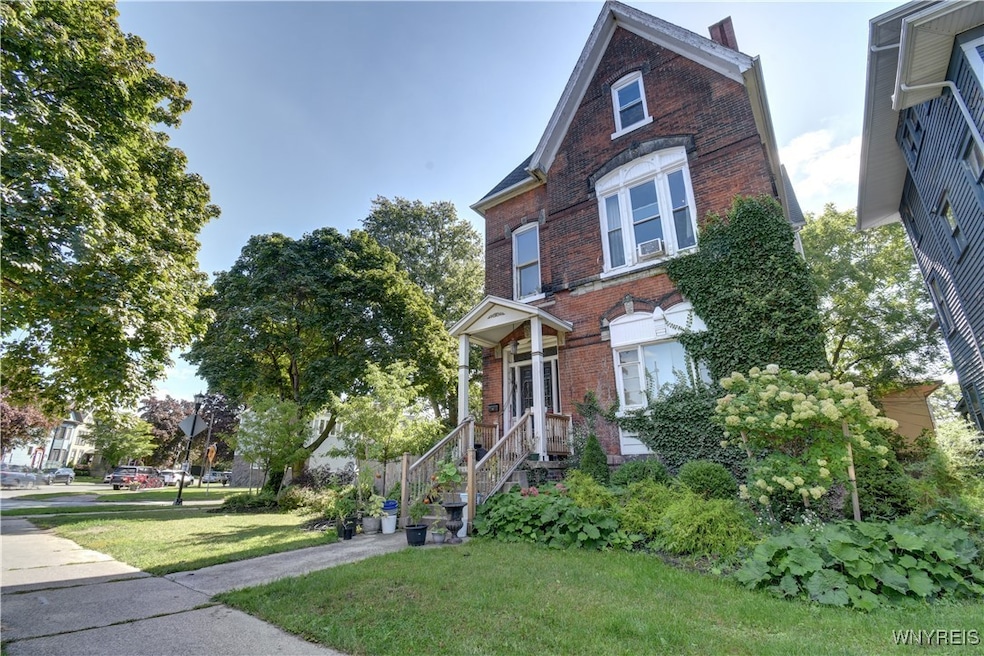 For Rent $1,800/month