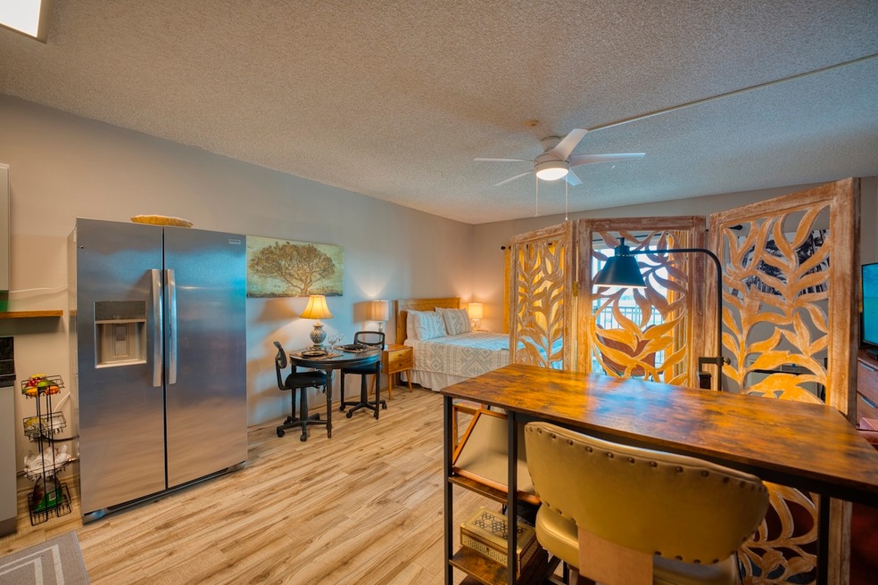Orchid Manor unit 302, Hilo, HI 96720 - photo 1