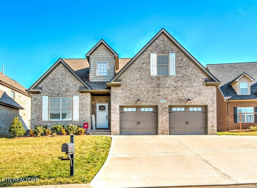 12512 Tangle Crest Ln, Hardin Valley, TN 37932 - photo 1