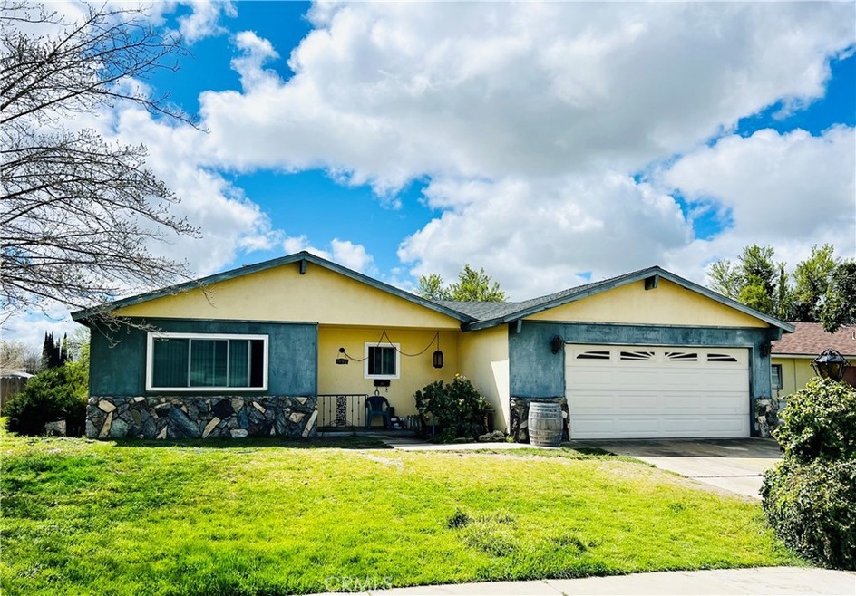 1090 Sylvia Cir, Paso Robles, CA 93446 - photo 1