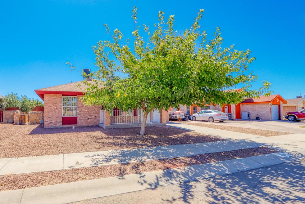 14252 Bryce Dr, Horizon City, TX 79928 - photo 1