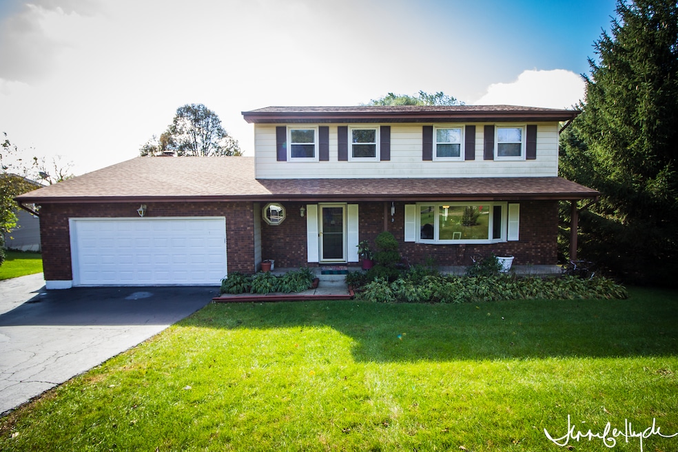 1305 Zange Dr, Algonquin, IL 60102 - photo 1