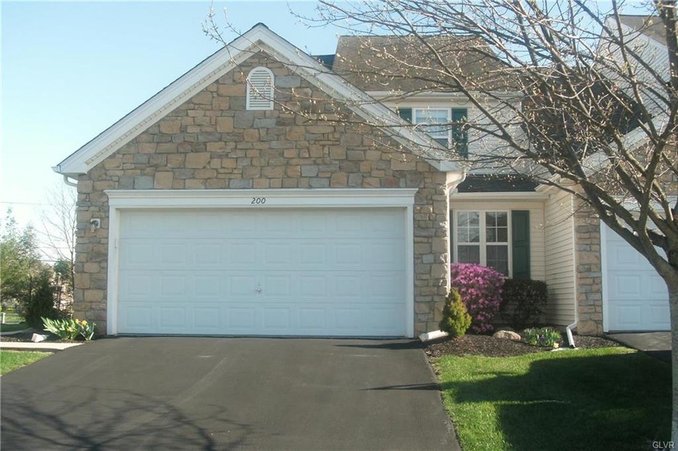 200 Park Ridge Dr, Easton, PA 18040 - photo 1