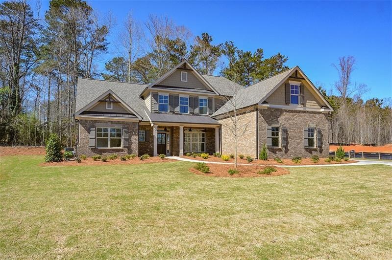 Impressive New Construction! Brick and Hardiplank 