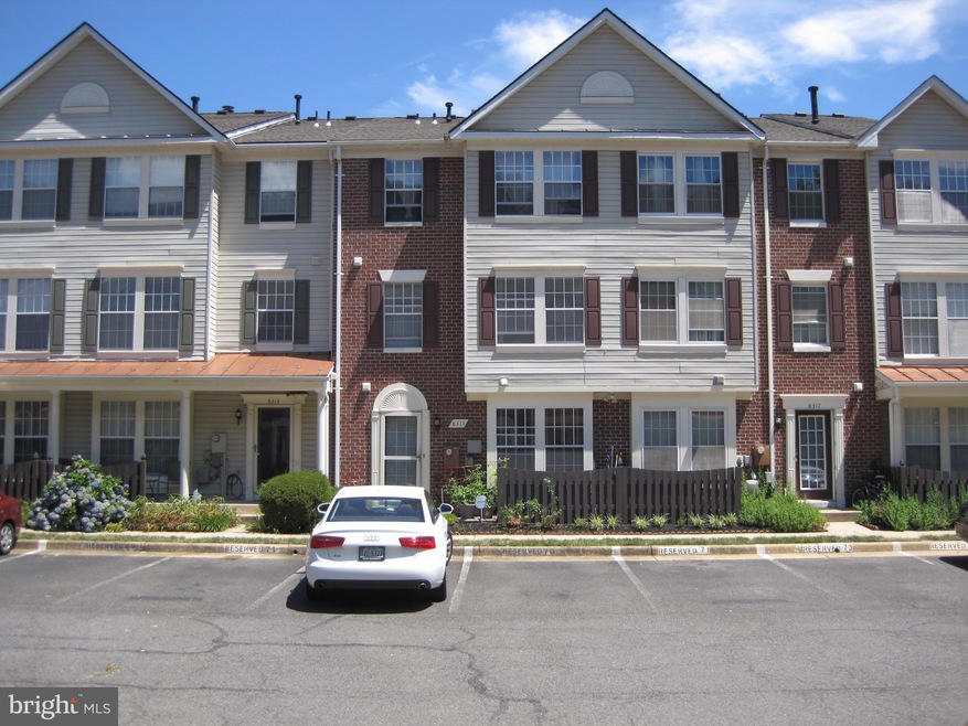 8315 Duck Hawk Way unit 72, Lorton, VA 22079 - photo 1