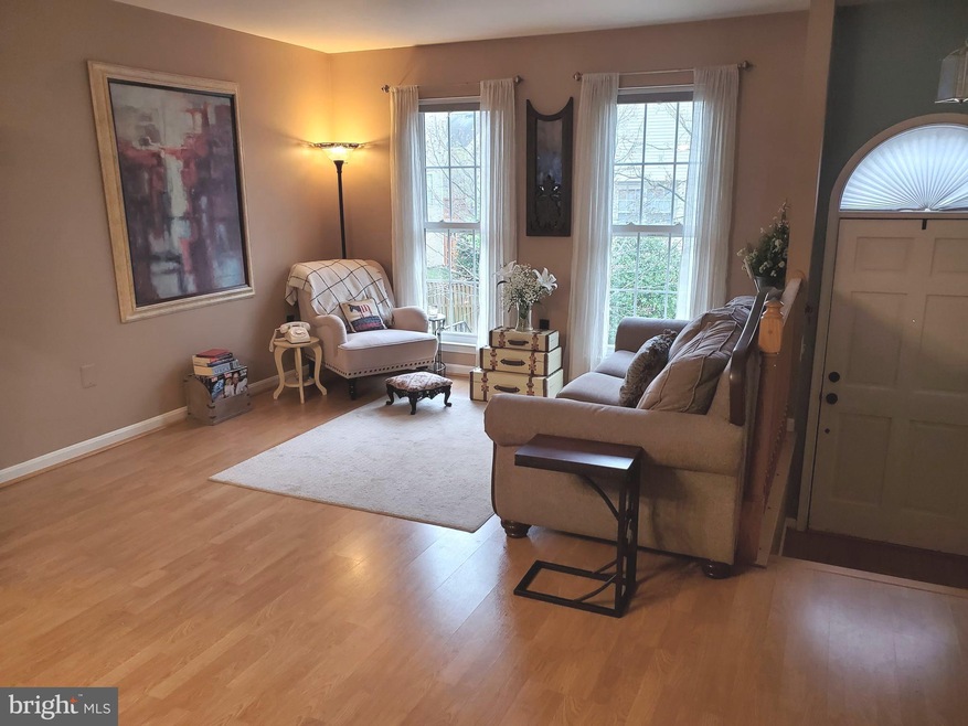 13126 Kidwell Field Rd, Herndon, VA 20171 - photo 1