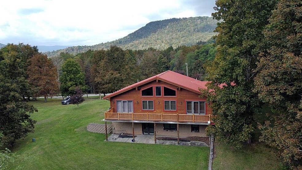642 Hickory Hill