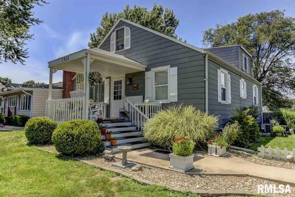 1519 N Ottawa St, Lincoln, IL 62656 - photo 1