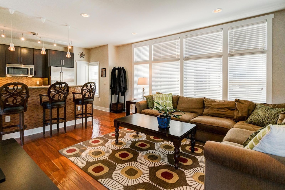 1453 Mews-126