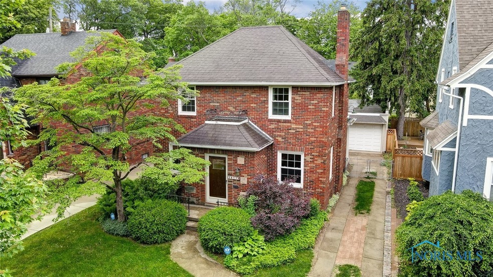 3811 Grantley Rd, Toledo, OH 43613 - photo 1