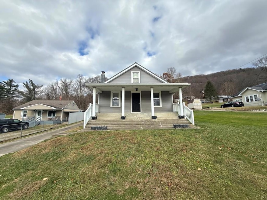 1245 Hogan St, Portsmouth, OH 45662 - photo 1