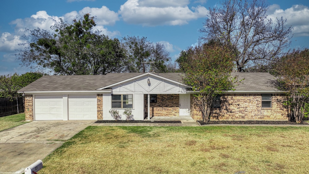 121 Meadow Ln, Aledo, TX 76008 - photo 1