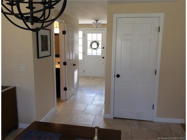 38 Elaine Dr, Simsbury, CT 06070 - photo 1