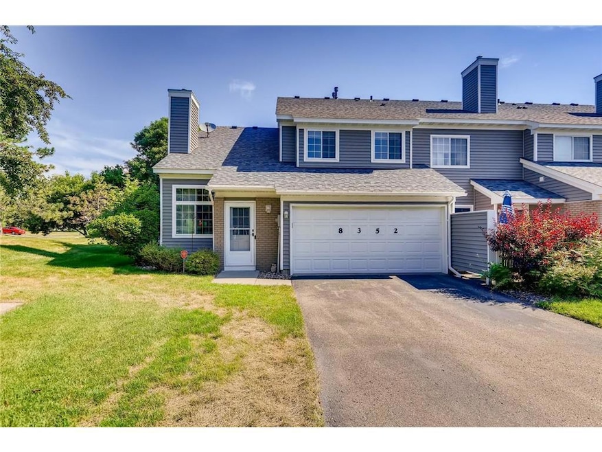 8352 Copperfield Way Inver Grove Heights MN - Web 