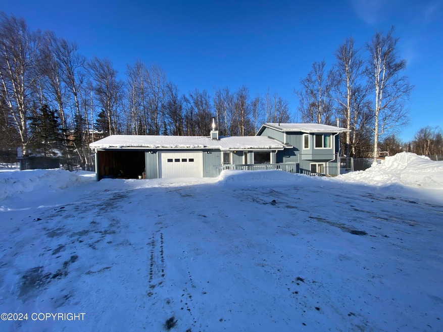 1615 E. Golden Cir