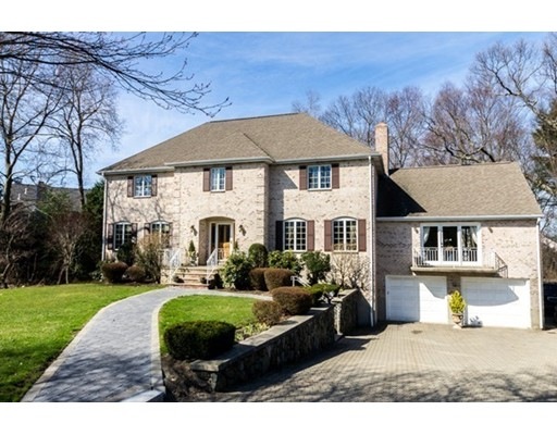 135 Lauricella Ln, Waltham, MA 02452 - photo 1