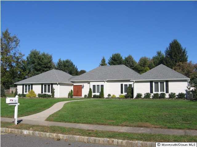 17 Candlelight Dr, Holmdel, NJ 07733 - photo 1