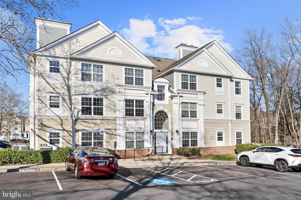 112 Kendrick Place unit 14, Gaithersburg, MD 20878 - photo 1