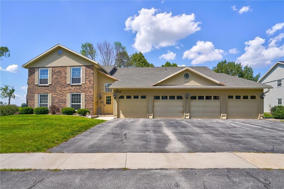 4132 Lexington Dr NE unit C, Cedar Rapids, IA 52402 - photo 1