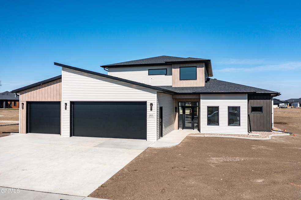 2415 Dutton Cir SE, Mandan, ND 58554 - photo 1