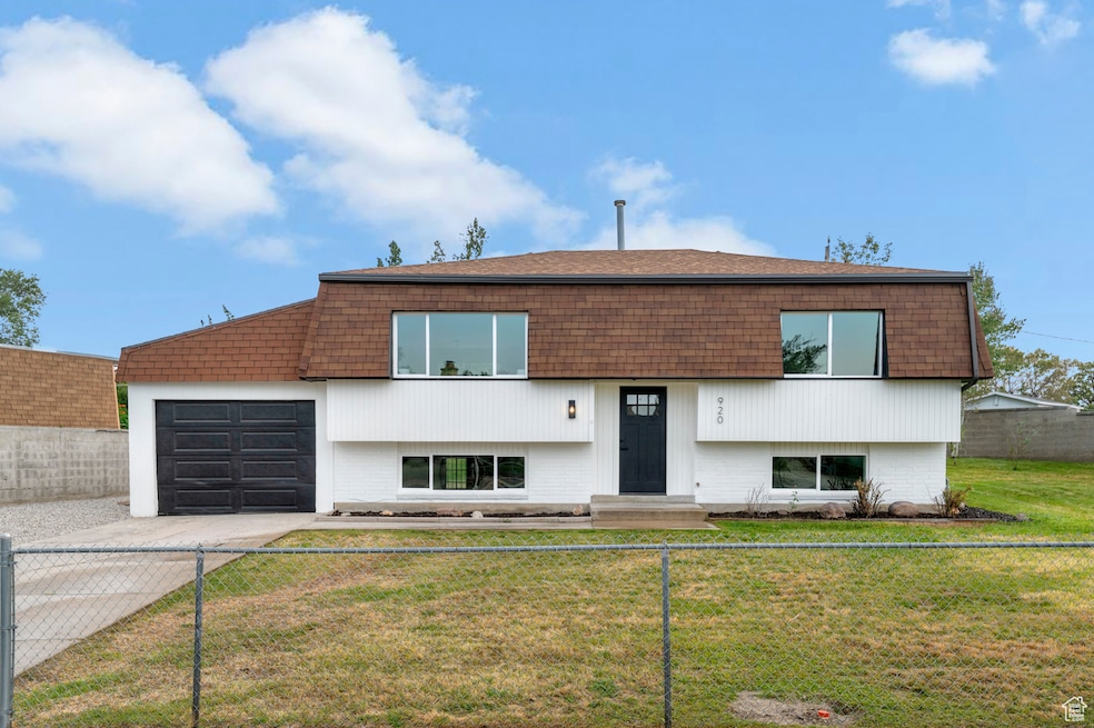 920 E Violet Cir, Sandy, UT 84094 - photo 1