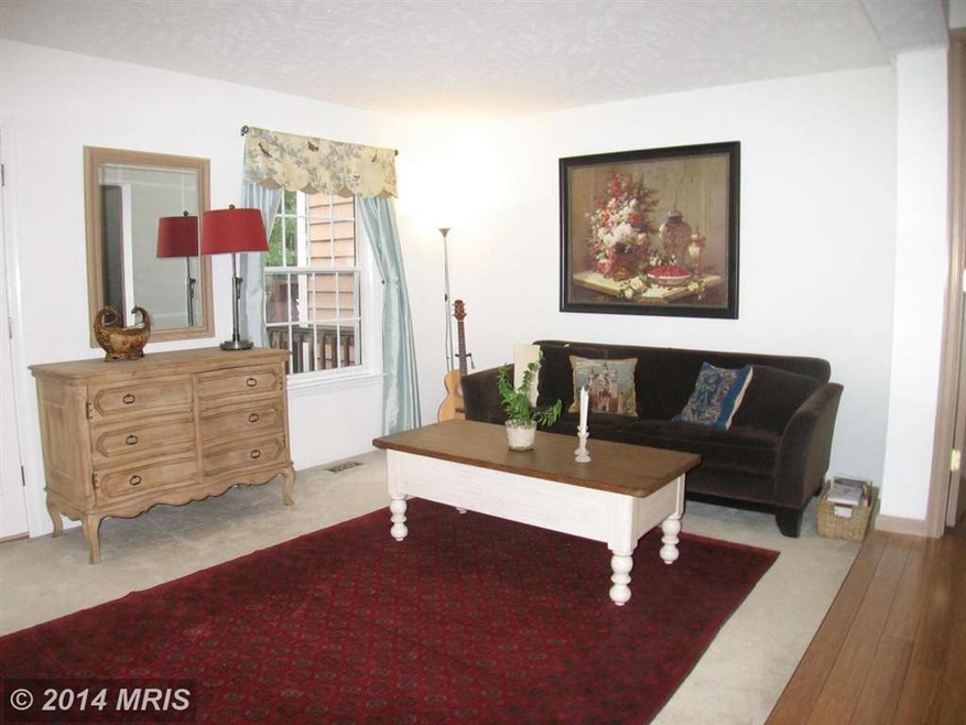 1577 Autumn Ridge Cir, Reston, VA 20194 - photo 1