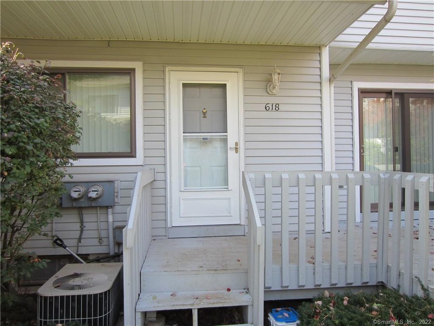 618 Cypress Rd unit 618, Newington, CT 06111 - photo 1