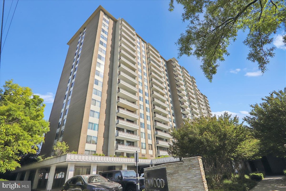 Kenwood Condominium, Bethesda, MD 20816 - photo 1