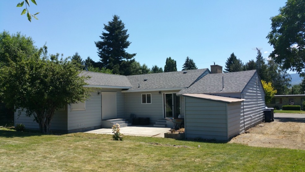 1583 Tedford St SE, East Wenatchee, WA 98802 - photo 1