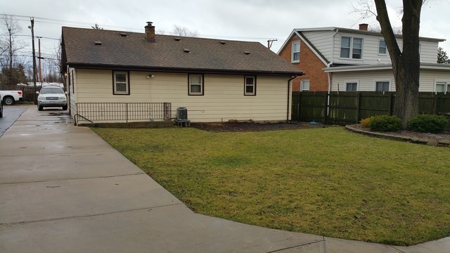 22 Whidden Ave, Waukegan, IL 60085 - photo 1