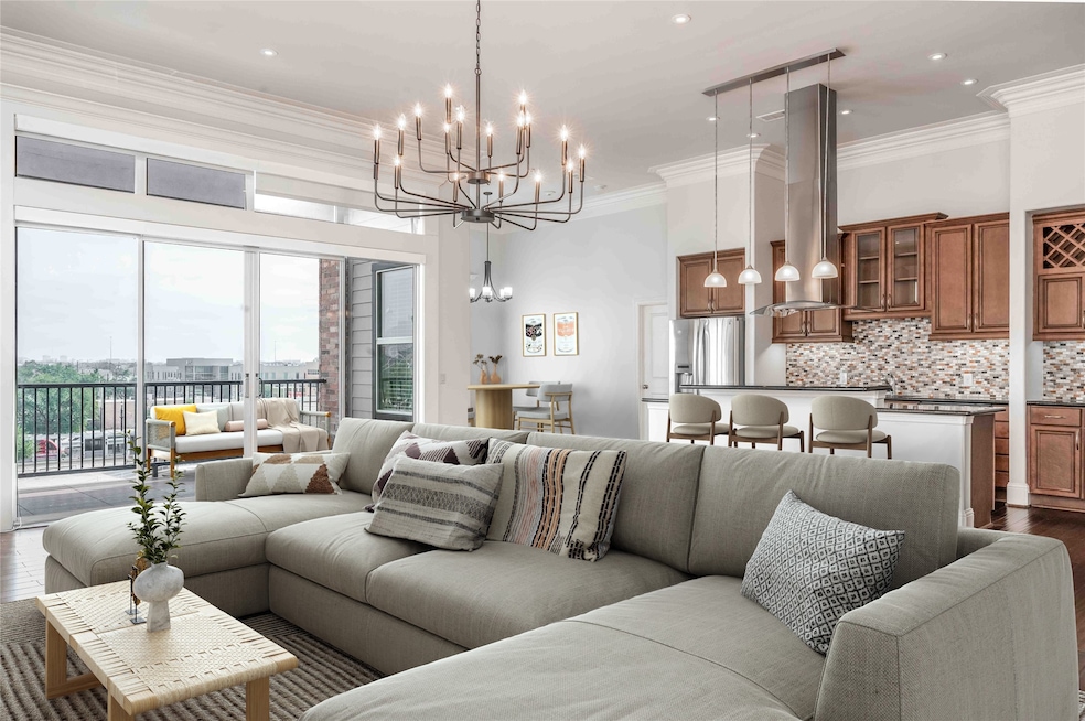 Welcome Home! Corner Unit Allows For Tons Of Natur