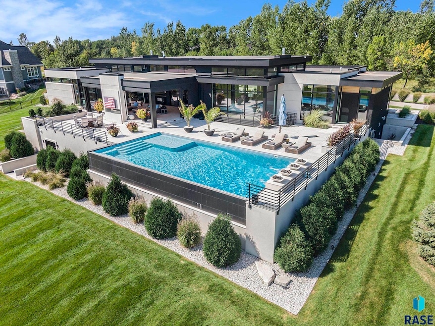 For Sale $4,900,000