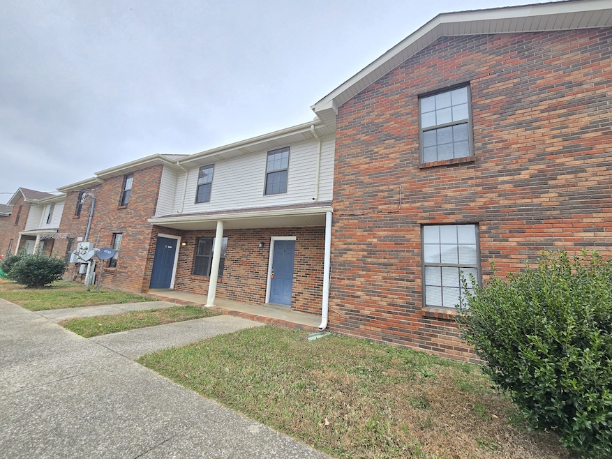 351 Peabody Dr unit 5, Clarksville, TN 37042 - photo 1