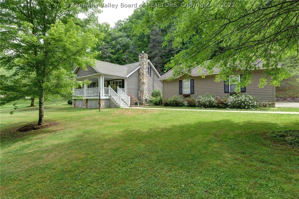 2429 Childress Rd, Alum Creek, WV 25003 - photo 1