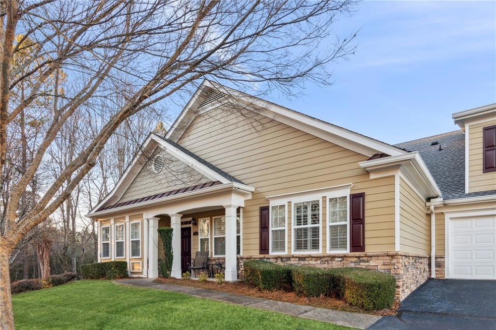 View of front of home featuring a front lawn