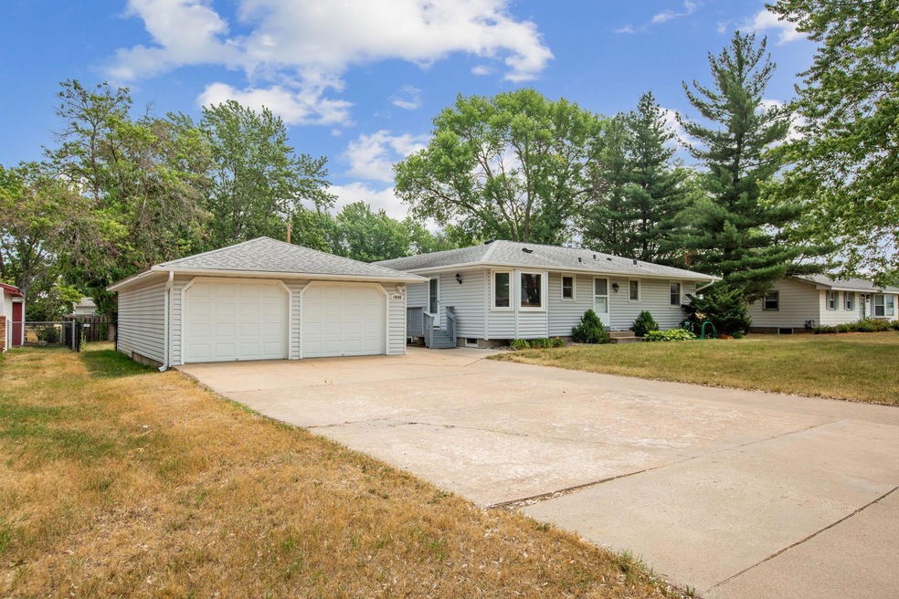 10508 Rhode Island Ave N, Brooklyn Park, MN 55445 - photo 1