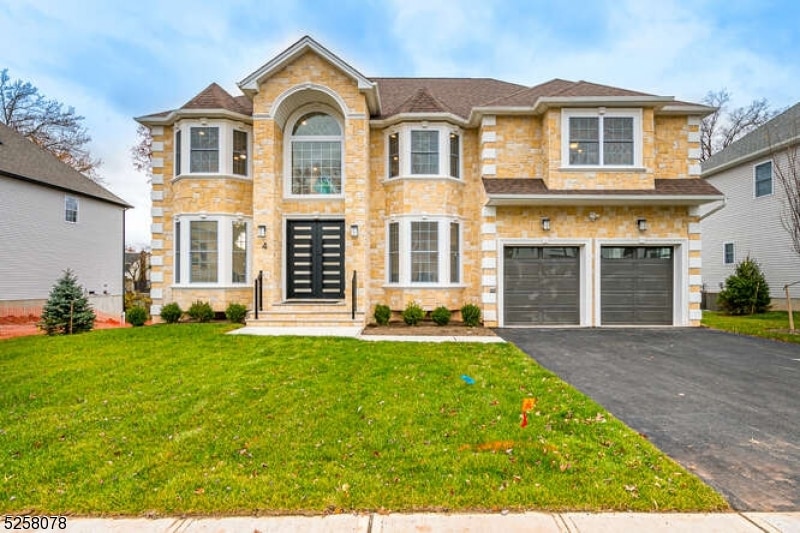 4 Maddie Ct, Colonia, NJ 07067 - photo 1