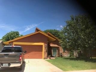 2121 NE 11th St, Moore, OK 73160 - photo 1