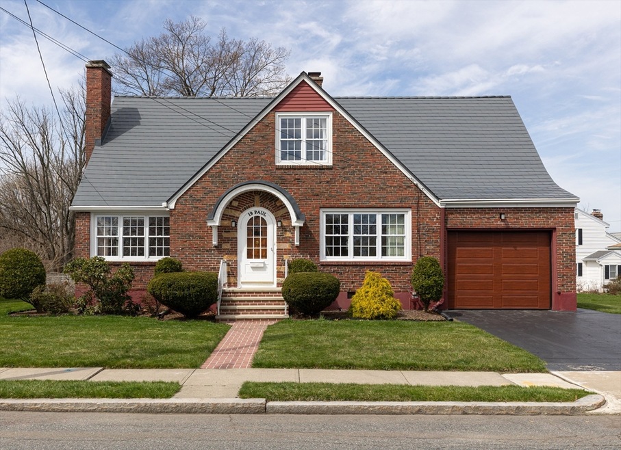 19 Paul St, Worcester, MA 01606 - photo 1