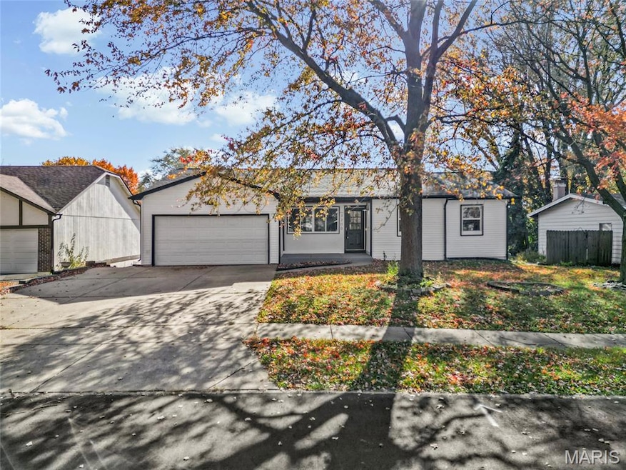 3300 Tom Sawyer Dr, Florissant, MO 63033 - photo 1