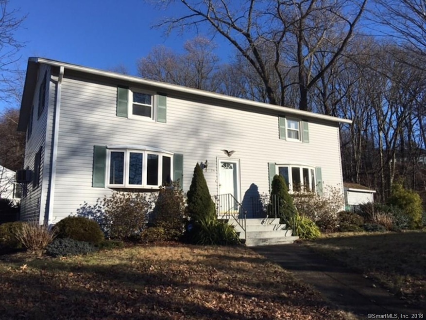 28 Piping Rock Dr, Waterbury, CT 06706 - photo 1