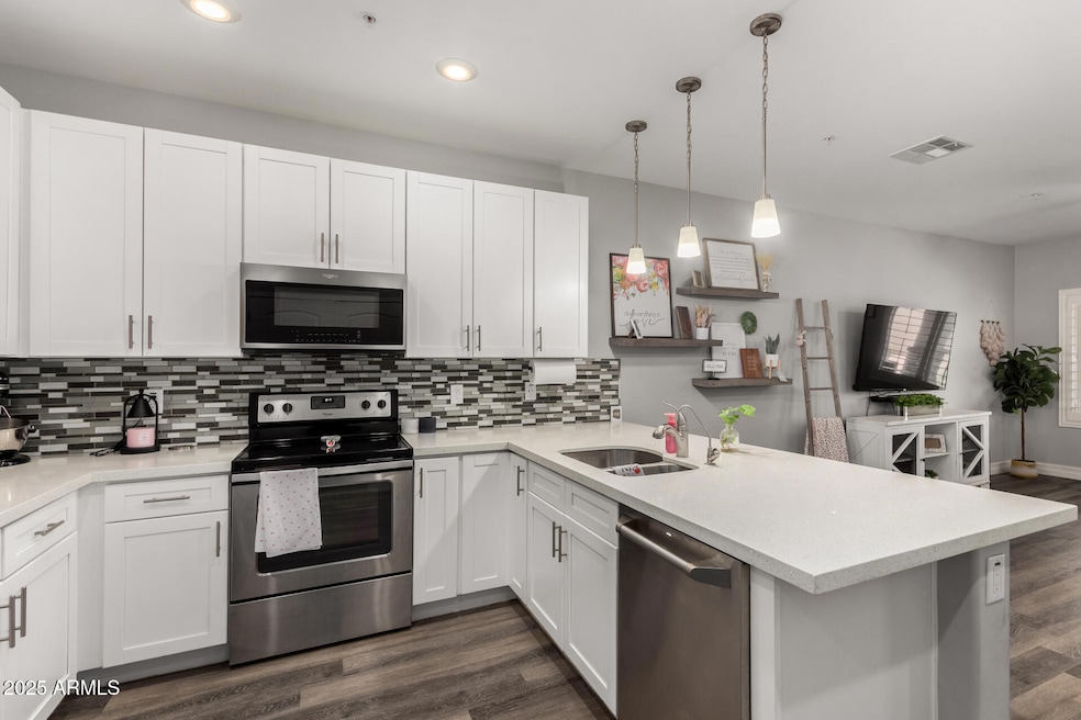 2821 S Skyline unit 135, Mesa, AZ 85212 - photo 1