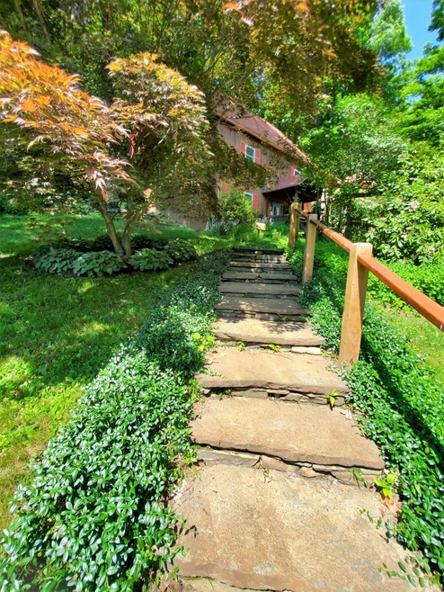 2 Sand Hill Rd, Putney, VT 05346 - photo 1