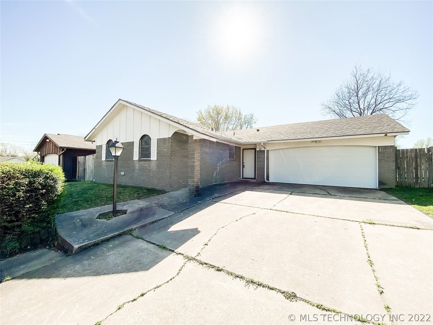 424 S Hickory Place, Broken Arrow, OK 74012 - photo 1