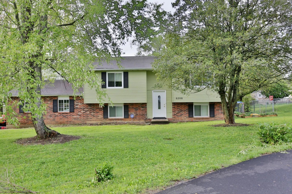 8208 Sealston Dr, Louisville, KY 40228 - photo 1