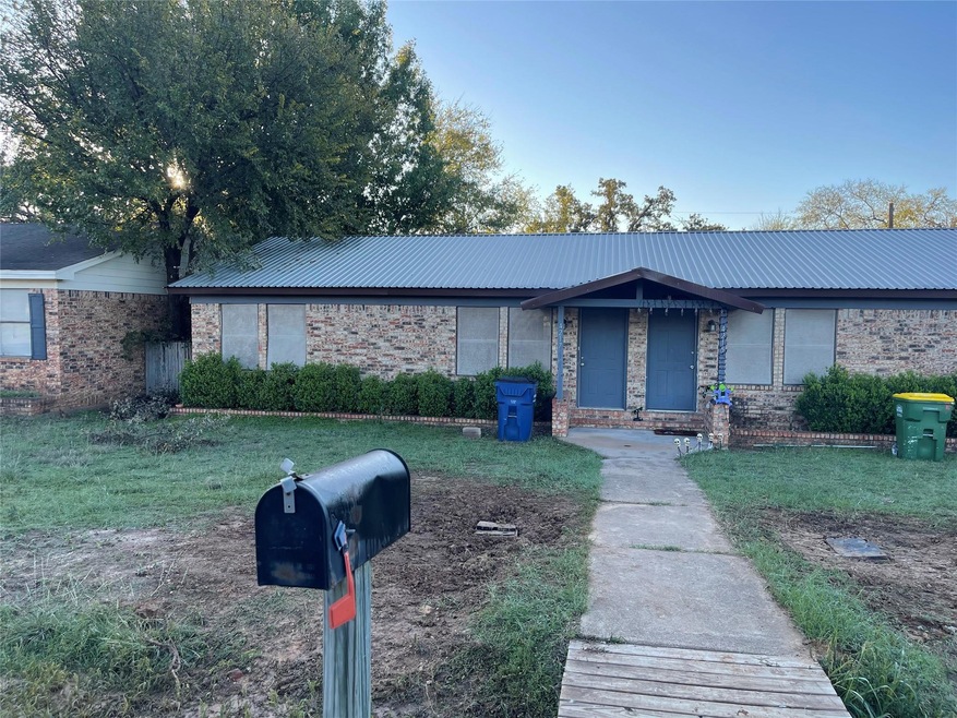 4217 Quail Ridge Ct, Granbury, TX 76049 - photo 1