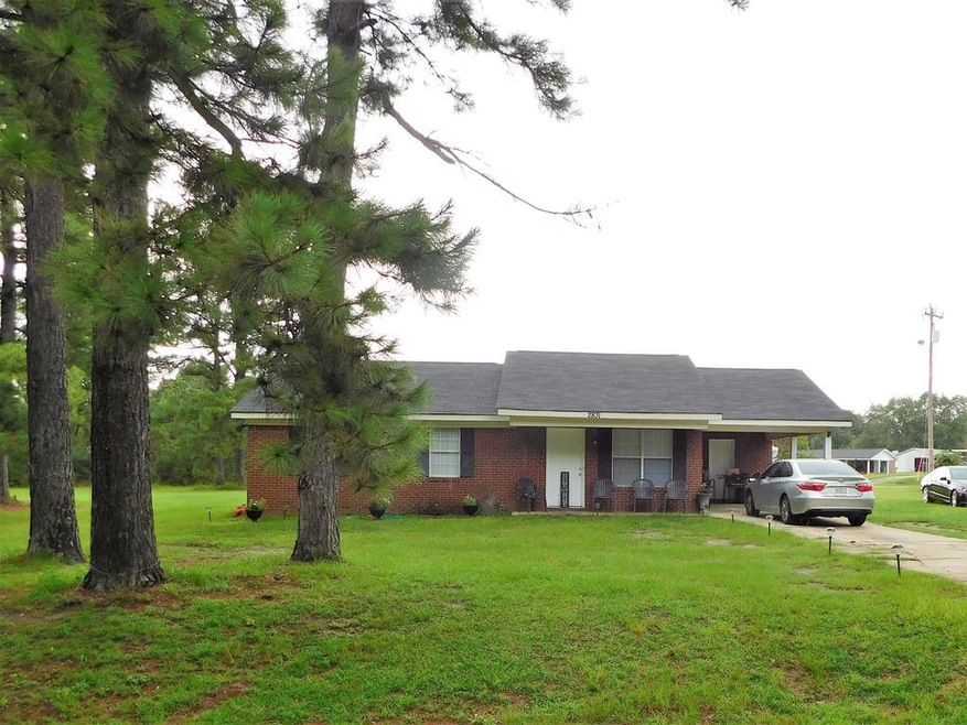 2831 Gibson Rd, Albany, GA 31705 - photo 1