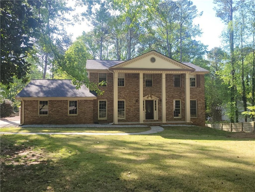 1045 N Point Dr, Roswell, GA 30075 - photo 1