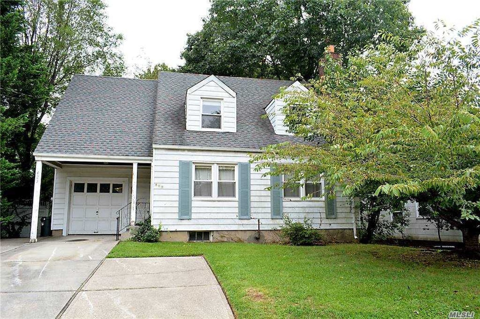423 Nassau Blvd, West Hempstead, NY 11552 - photo 1